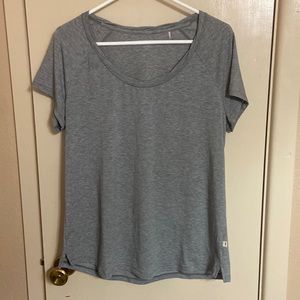 Toad & Co tee. Grey. Large.